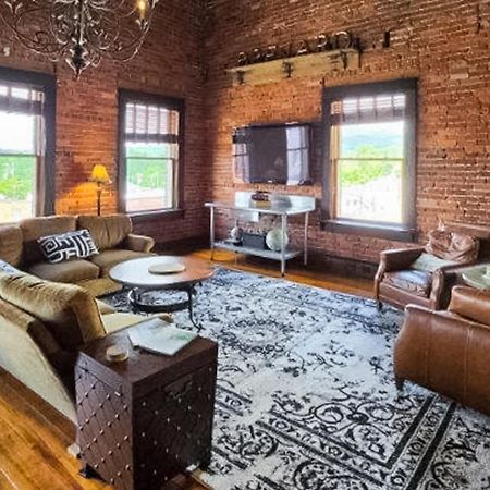 布里瓦德Brick Loft Penthouse On Main公寓 外观 照片